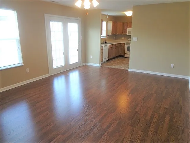 9576 Frontier St — Photo 6