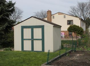 5208 Renshaw Dr, Troy, MI 48085