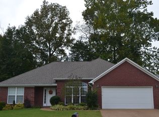 131 Greenvalley Dr, Jackson, TN 38305