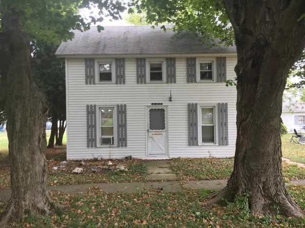 105 S 4th St, Ambia, IN 47917