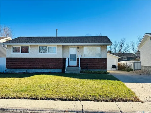 709 Arthur AVENUE, Estevan, SK S4A 1K5
