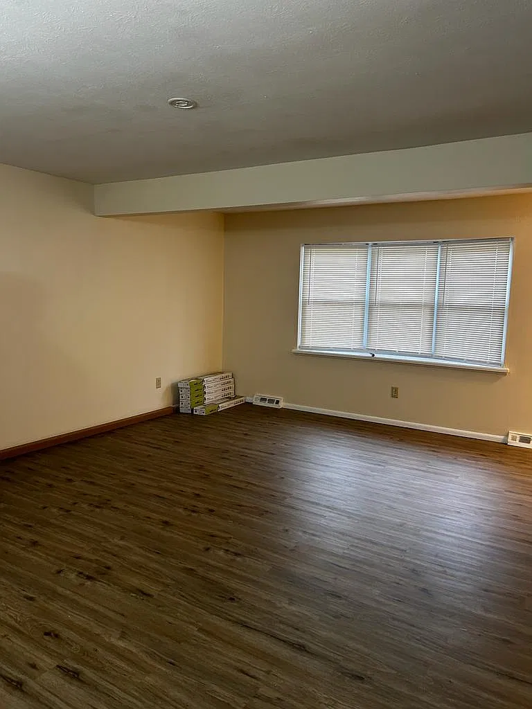 Westwood Townhouse Unit 31 — Photo 4