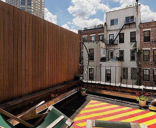 4th image of 10 E 95th St APT 8B