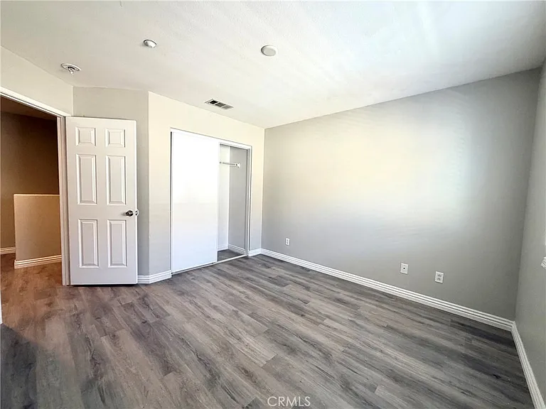 15637 Lasselle St — Photo 17