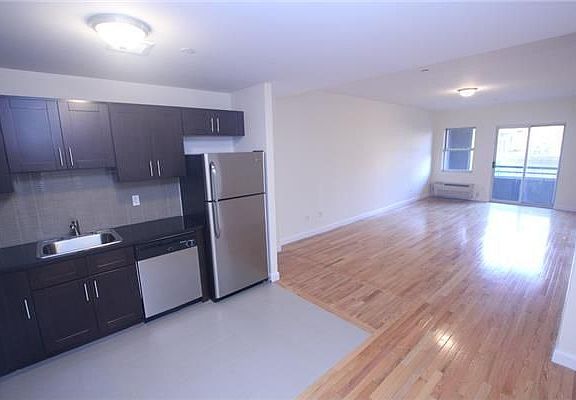 2nd image of 152 Ludlow St #3AJN