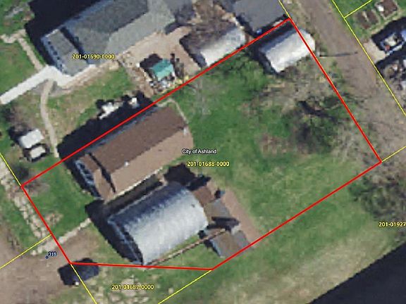 3rd image of 318 2nd Ave E