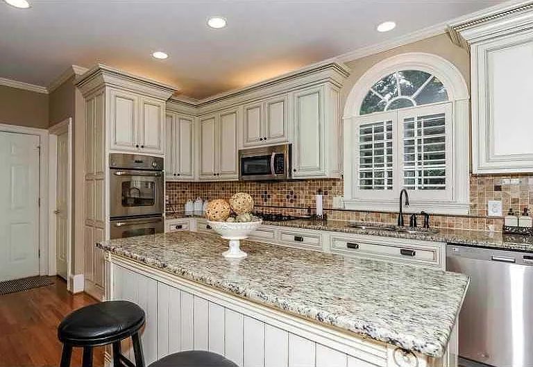 7635 Stratton Point — Photo 8