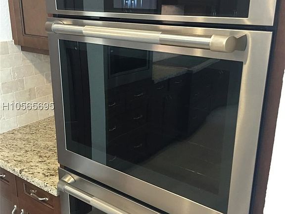 F577C185-2D5F-4FB2-833C-C6E88EBF9C19