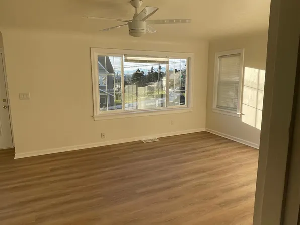 1514 Perry Ave, Bremerton, WA 98310