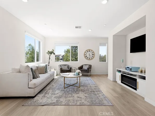 27553 Sanctuary Ct, Stevenson Ranch, CA 91381