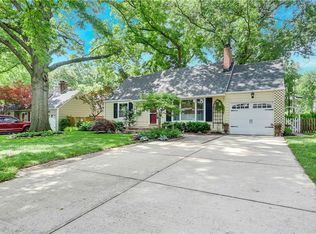 5009 W 73rd St, Prairie Village, KS 66208