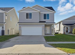 433 Foxtail Dr, West Fargo, ND