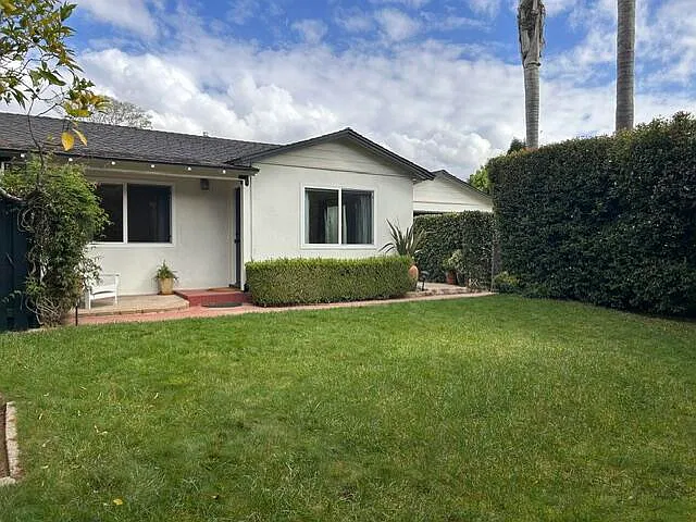 2 bed, 1.0 bath, $4,950 — Photo 2