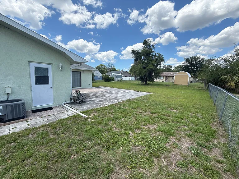 8215 W Cecil Ln — Photo 21