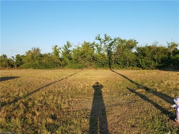 205/207 Cultural Park Blvd S, Cape Coral, FL 33990