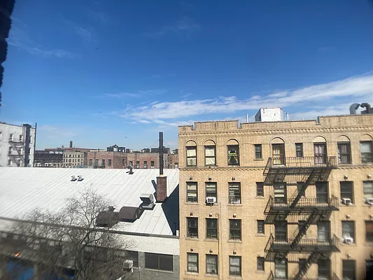 Rented by Bohemia Realty Group | media 16