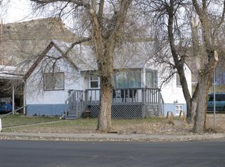 521 S Taylor Ave, Glendive, MT 59330
