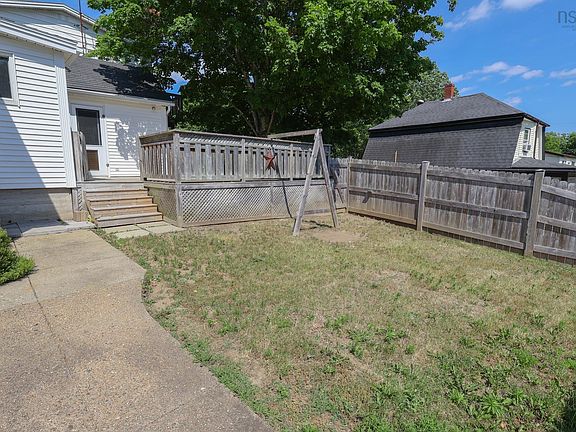 3rd image of 55 Phoenix St