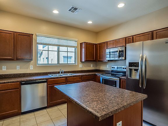 3rd image of 2104 N 77th Dr