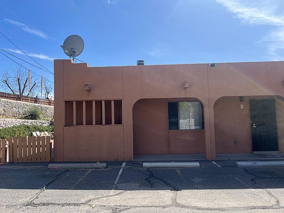 2nd image of 3128 Hillrise Dr APT D