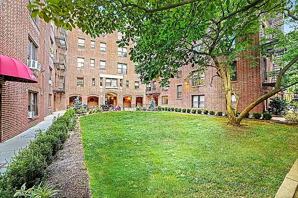 Rented by Reliance USA Inc | media 23