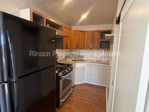 5th image of 2810 Sherwin Ave #B