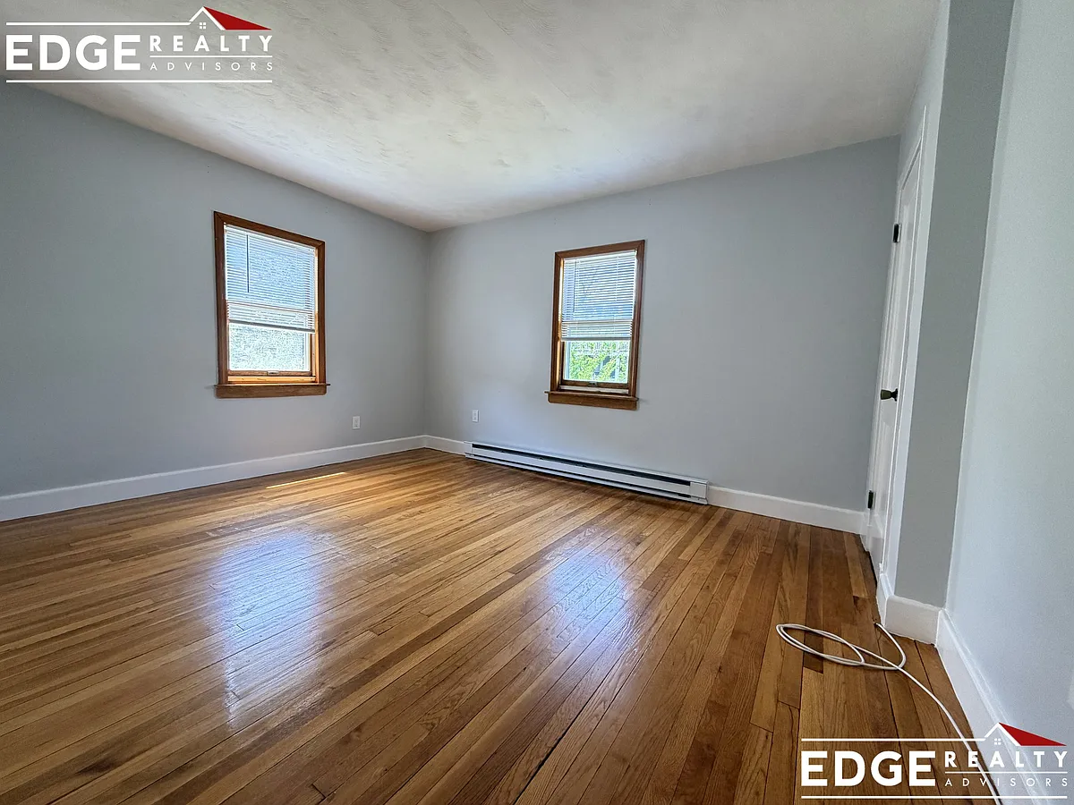 Building Photo - 38 Beechcroft St #3