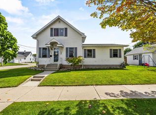 1903 Fairmont St, Manitowoc, WI 54220