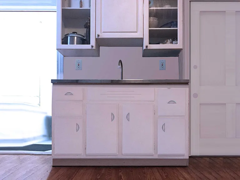 Kitchen / Kitchen Sink & Cabinet area