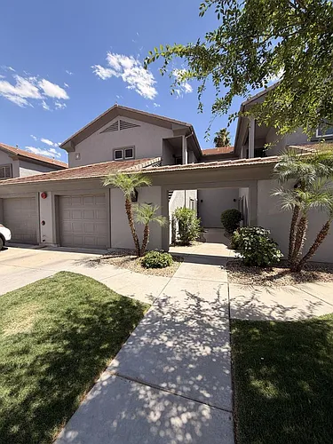 7401 W Arrowhead Clubhouse Dr Photo 1