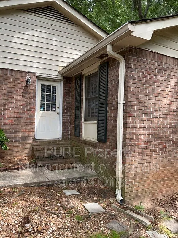 2 bed, 1.0 bath, 928 sqft, $1,155 — Photo 3