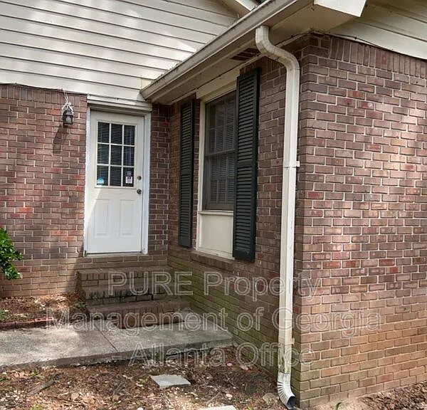 771 Wilson Cir SW — Photo 3