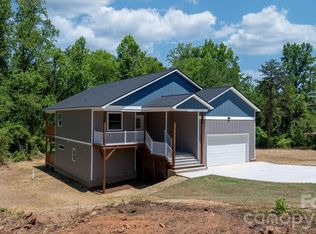 41 Tennyson Dr, Taylorsville, NC 28681