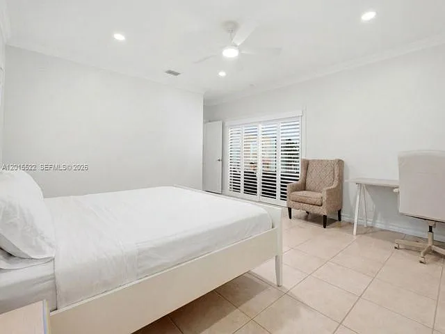 16530 Lake Tree Dr — Photo 15