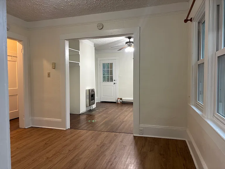 140 Fairview Ave — Photo 8