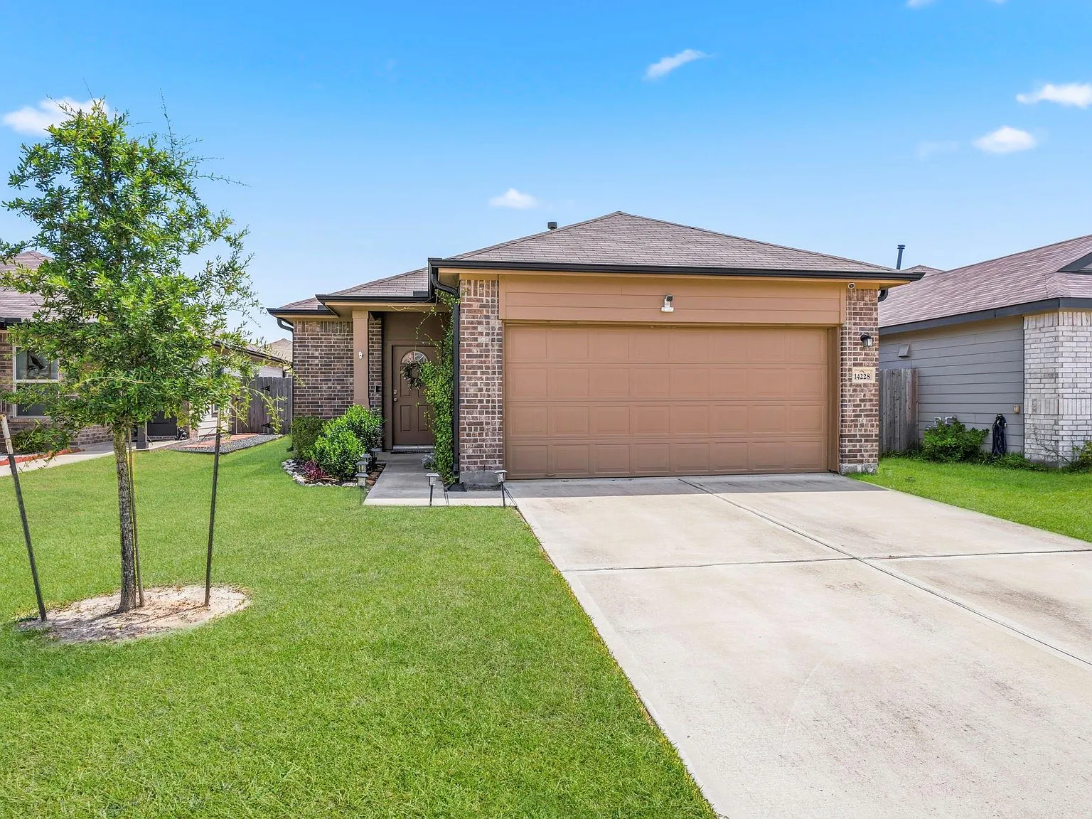 3 bed, 2.0 bath, 1386 sqft, $1,650 — Photo 1