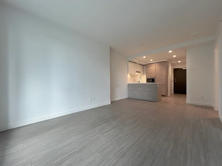 13615 Fraser Hwy #605 — Photo 7