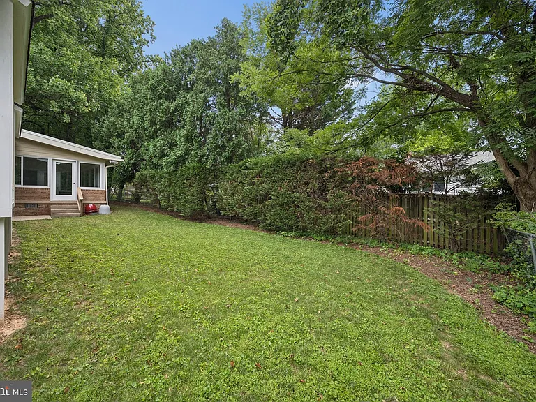 7016 Hopewood St — Photo 62