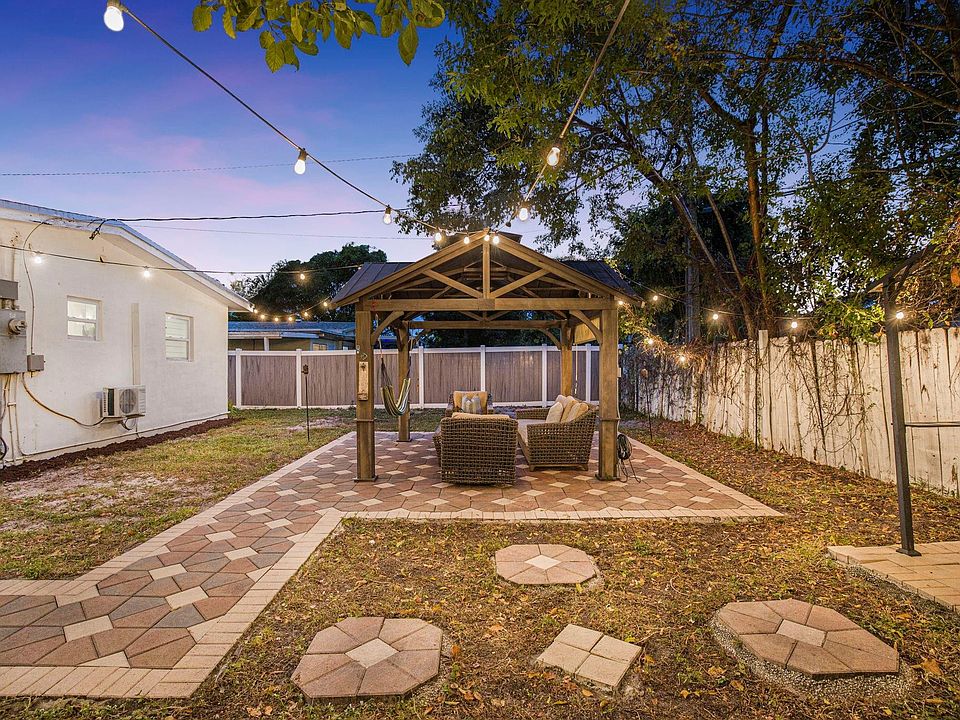 1st image of 3110 SW 47th Avenue