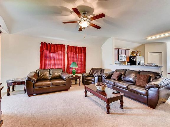 3rd image of 4808 Pacific Way Dr