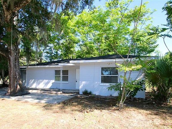 4th image of 1101 E Voorhis Ave