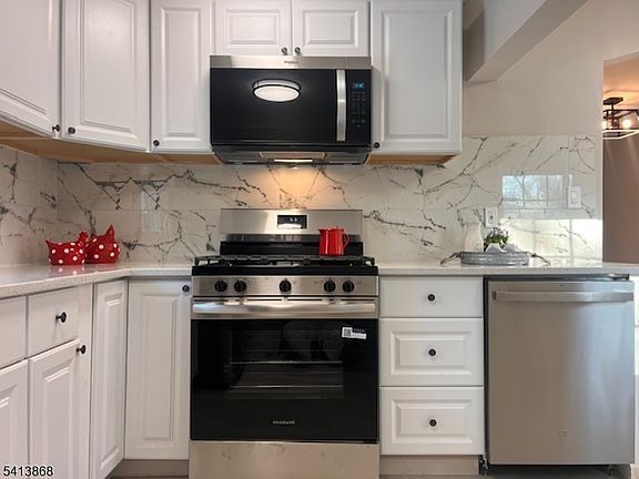 3rd image of 168 A Oak Street (168)