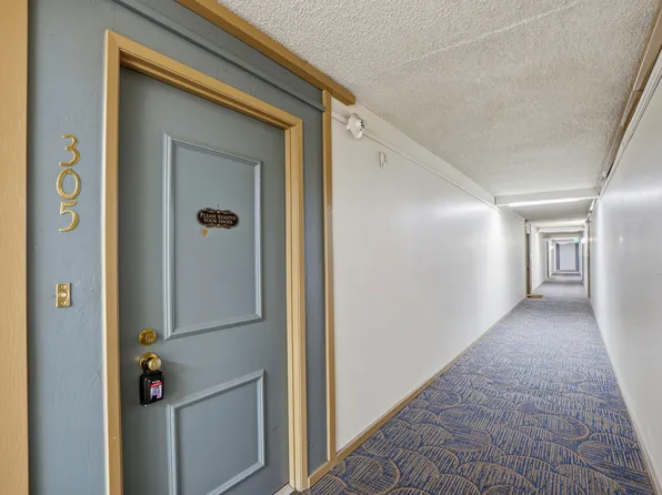 490 N Civic Dr, Walnut Creek, CA