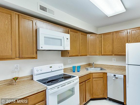 2nd image of 1774 N Troy St #15722