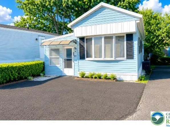 1190 Grange Rd Trailer O4, Allentown, PA 18106