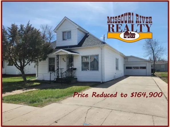 329 5th Ave S, Glasgow, MT 59230