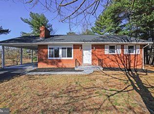 12238 Walnut Point Rd, Hagerstown, MD 21740