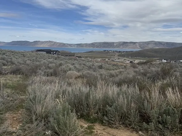 3113 S Bunch Grass Dr, Garden City, UT 84028