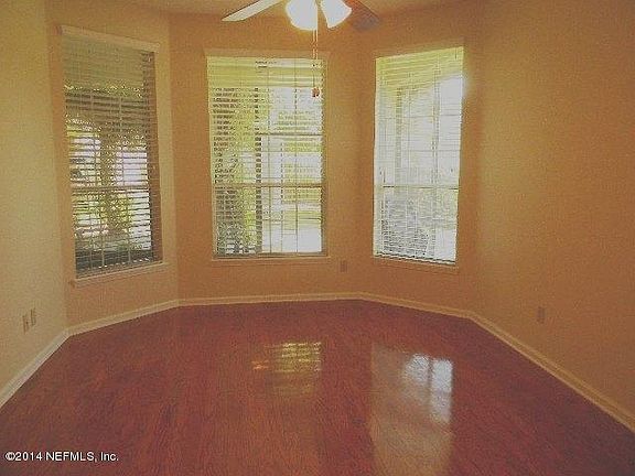 2nd image of 3372 Chimney Dr