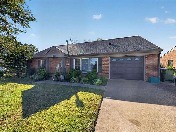 2nd image of 3520 Comanche Pl